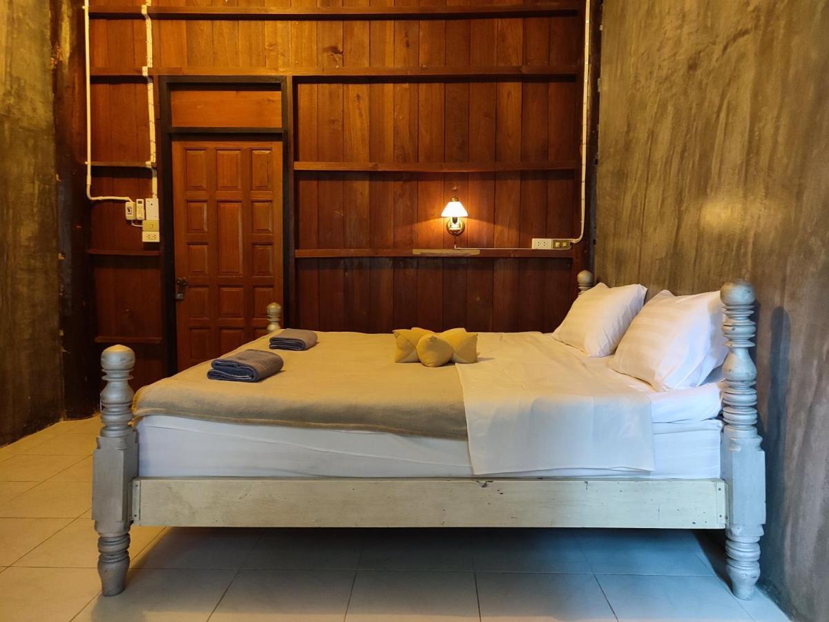 Kwanlah Homestay Mae Chaem Esterno foto