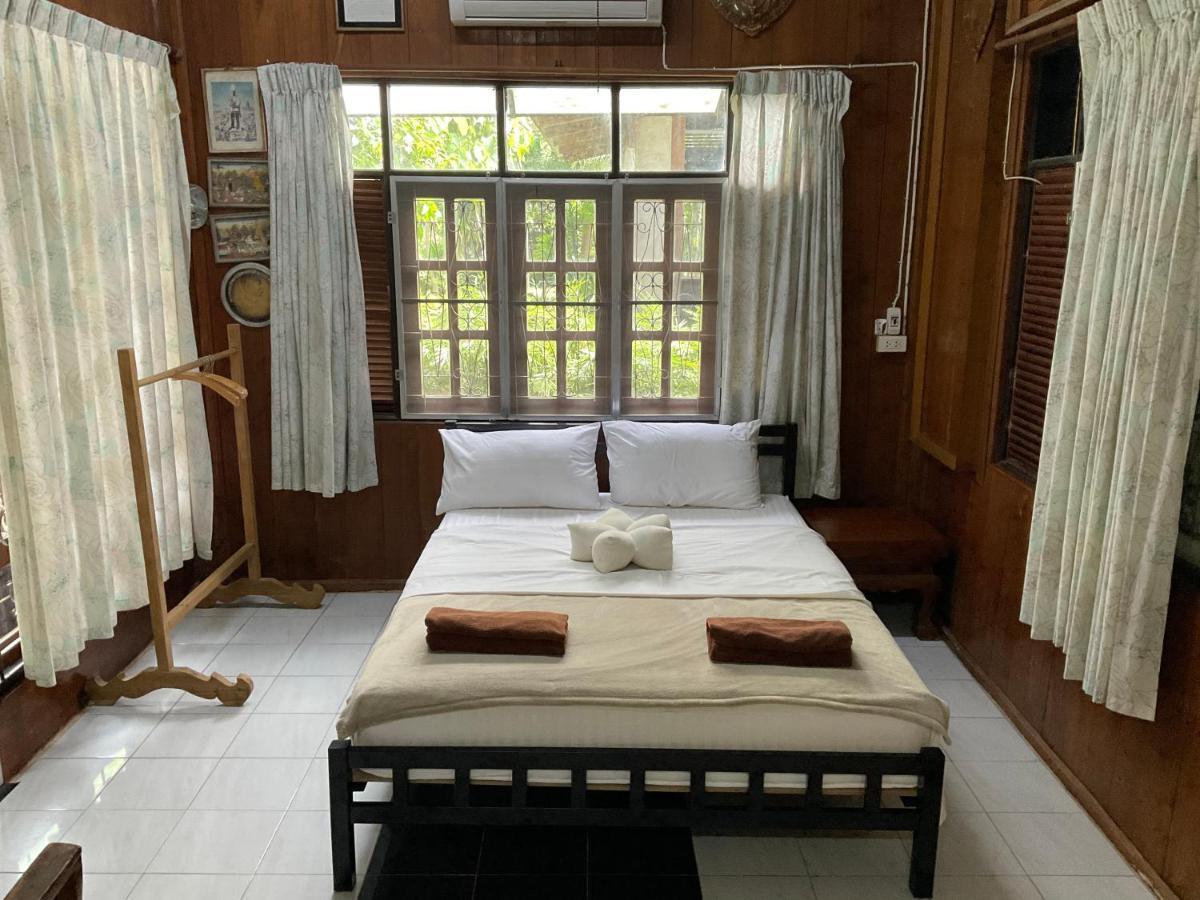 Kwanlah Homestay Mae Chaem Esterno foto