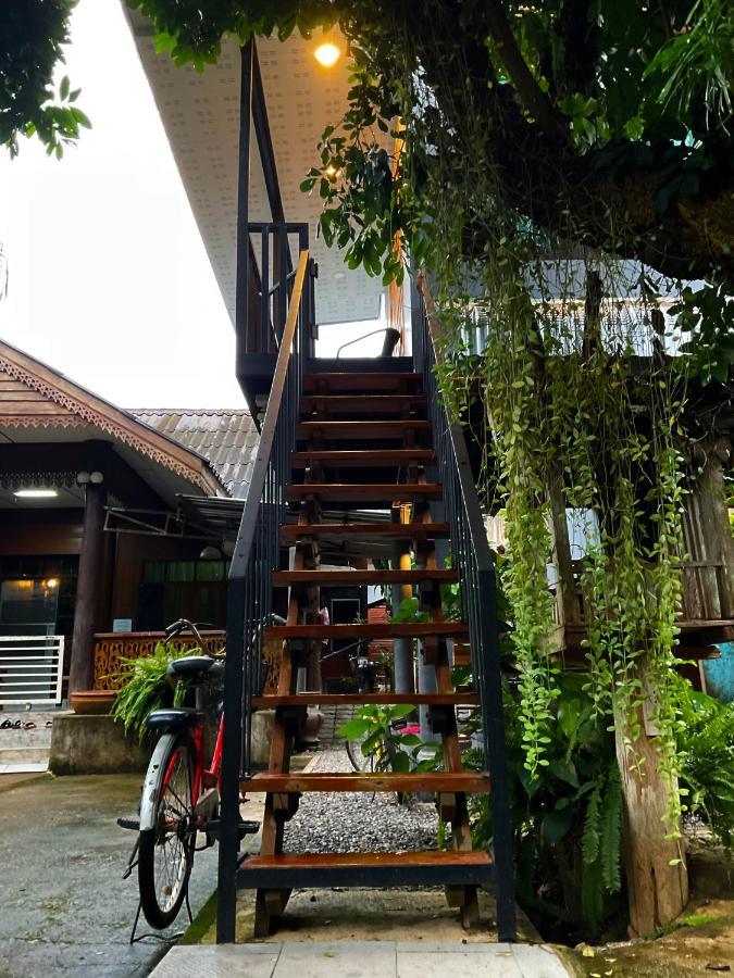 Kwanlah Homestay Mae Chaem Esterno foto